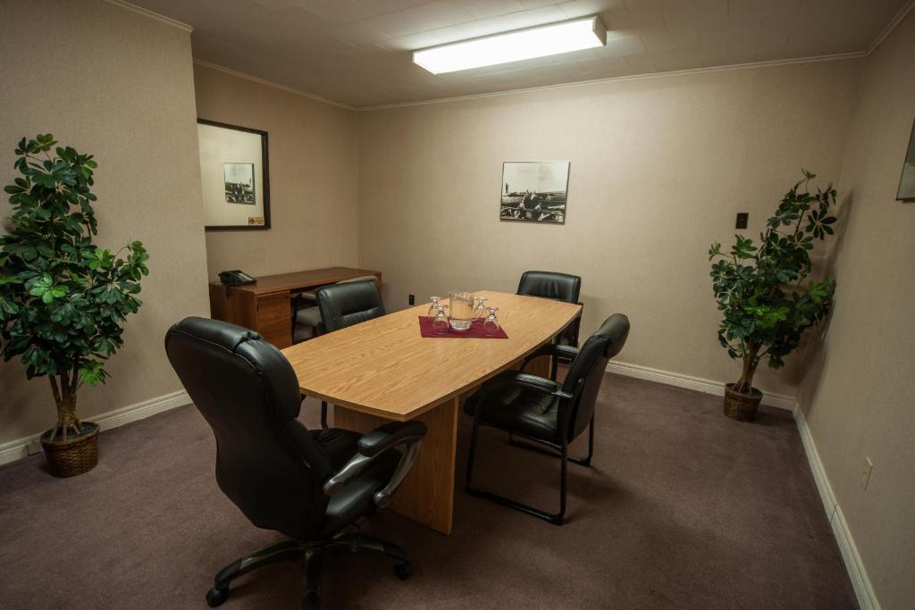 Deer Lake Motel Экстерьер фото